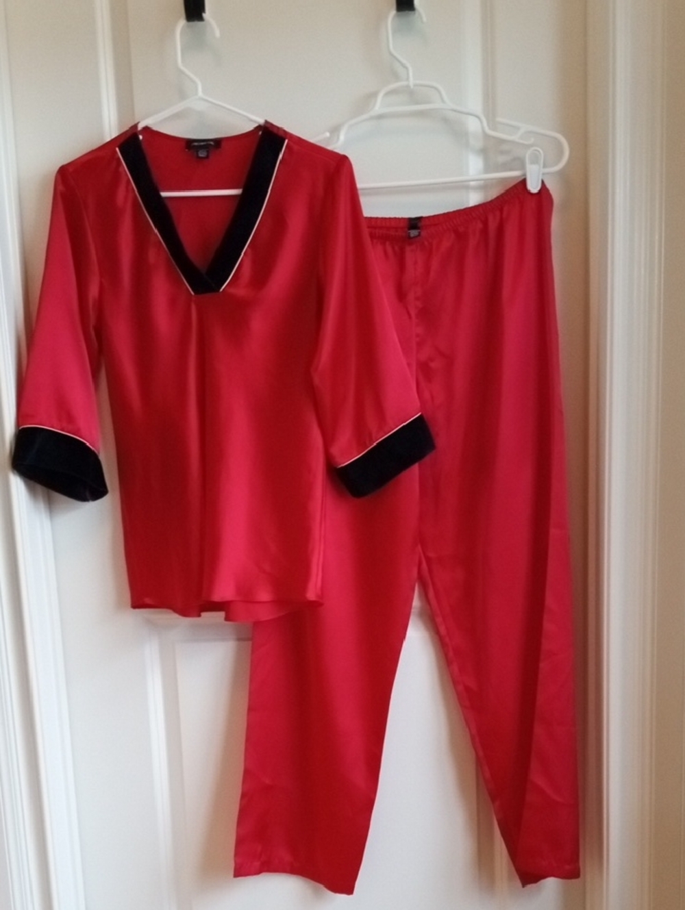 Jones New York Red Satiny Pajama Set with Black Trim. Size Small